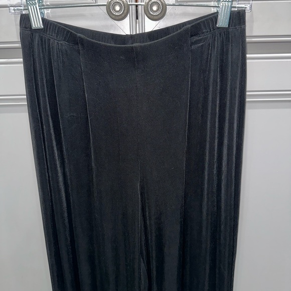 Chico’s Travelers Black wide leg cropped pull on elastic waist pants size 1 tall - Picture 2 of 7
